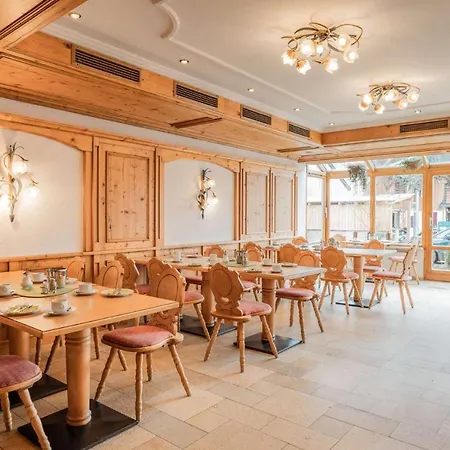 Hotel Krone 3*